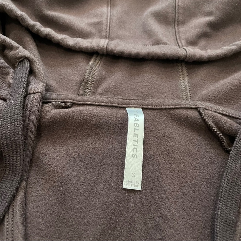 Fabletics Sydney Solid Brown Twist Front Cropped … - image 6